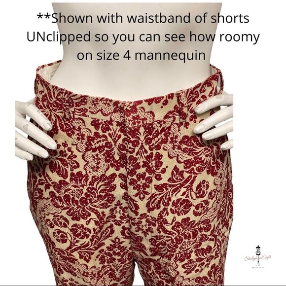 VINTAGE 1950s early 1960s Baroque Floral High Waist Long Walking Shorts 6 8 S M - Picture 16 of 16